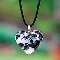 My Luxurious LoveArt Glass Heart-Shaped Pendant Necklace in Black and White Special Discount