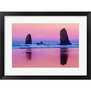 While Supplies Last Oregon, Bandon Sunrise On Beach Sea Stacksby Jaynes Gallery / Danita Delimont